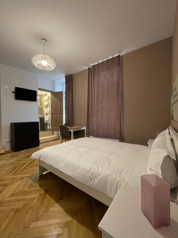 Schei Central Studios In The Heart Of Braşov Buitenkant foto