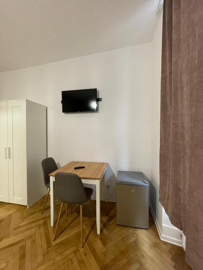 Schei Central Studios In The Heart Of Braşov Buitenkant foto