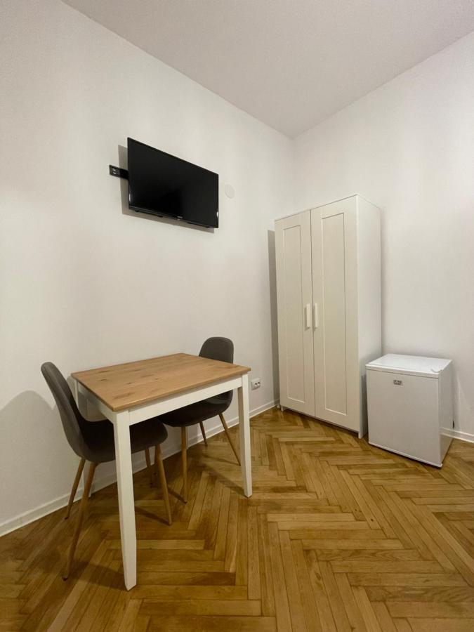 Schei Central Studios In The Heart Of Braşov Buitenkant foto