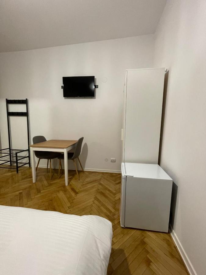 Schei Central Studios In The Heart Of Braşov Buitenkant foto
