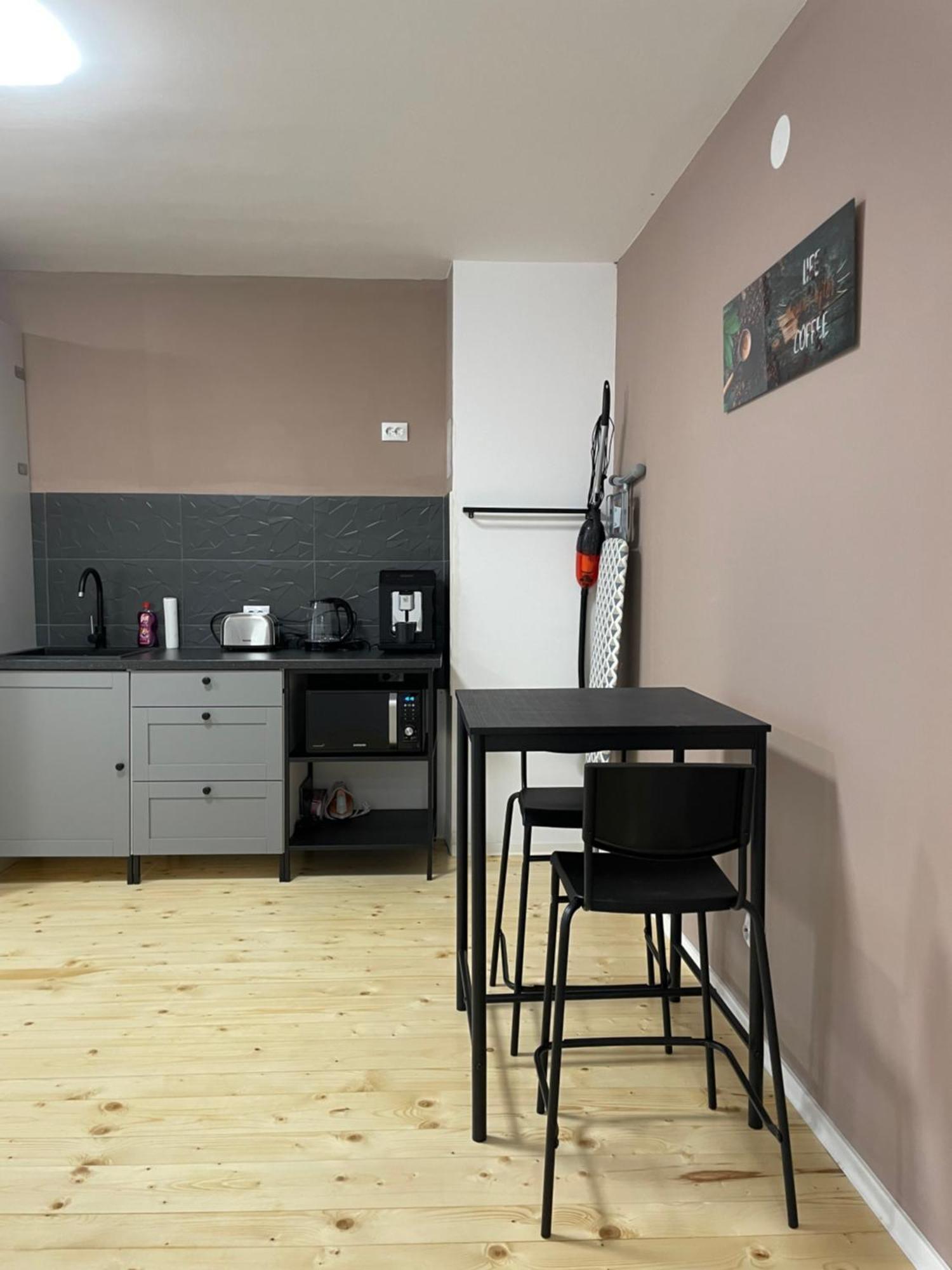 Schei Central Studios In The Heart Of Braşov Buitenkant foto
