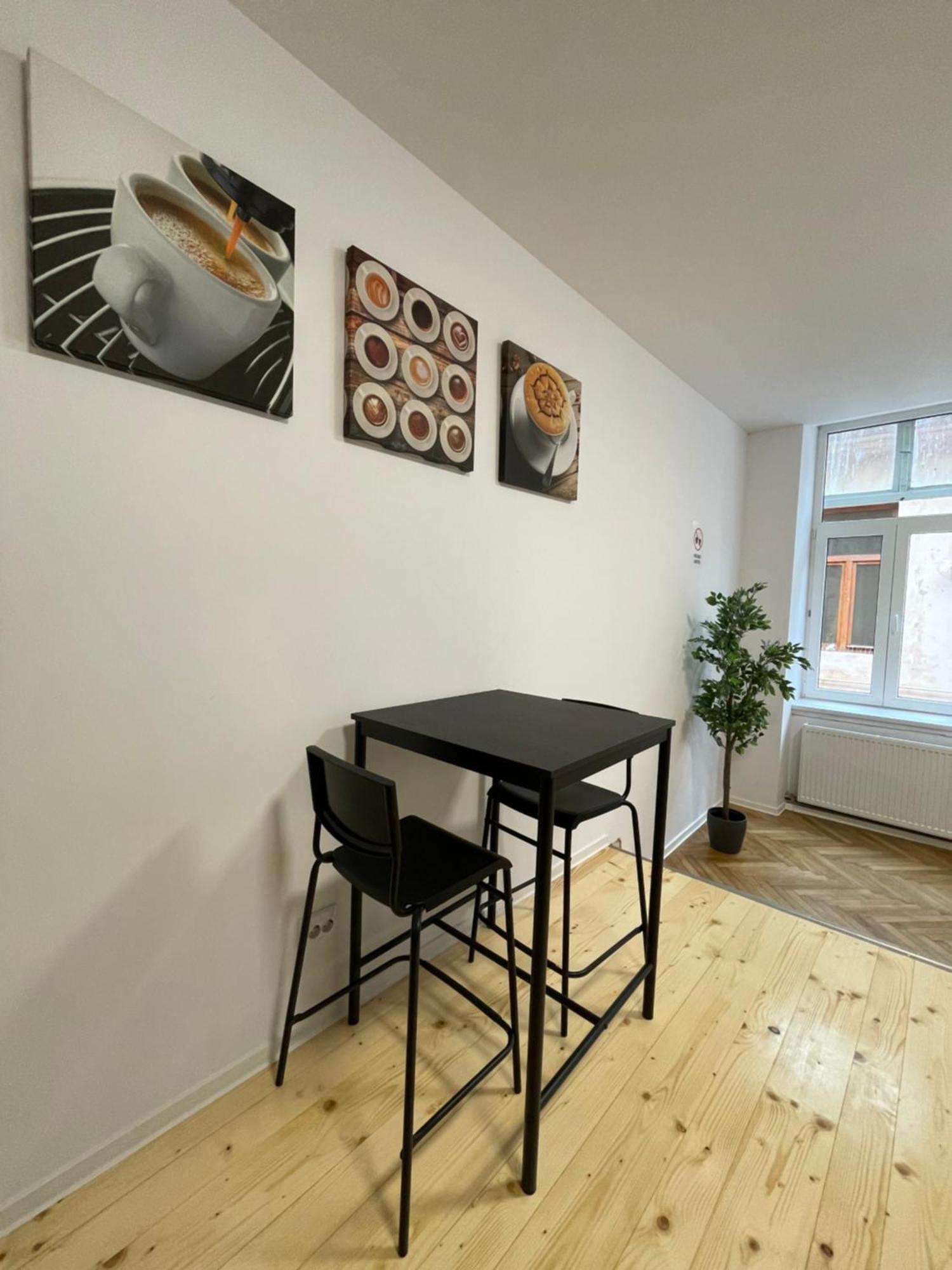 Schei Central Studios In The Heart Of Braşov Buitenkant foto